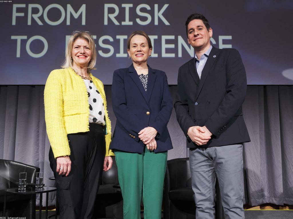 ការរៀនពីបទពិសោធន៍: ការយល់ដឹងនិងអត្ថប្រយោជន៍